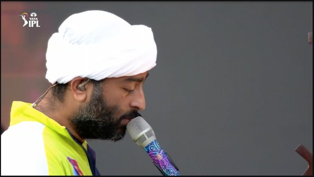 IPL 2023: Arijit Singh bows to touch MS Dhoni’s feet during opening ceremony; gesture wins the internet – Firstcricket News, Firstpost