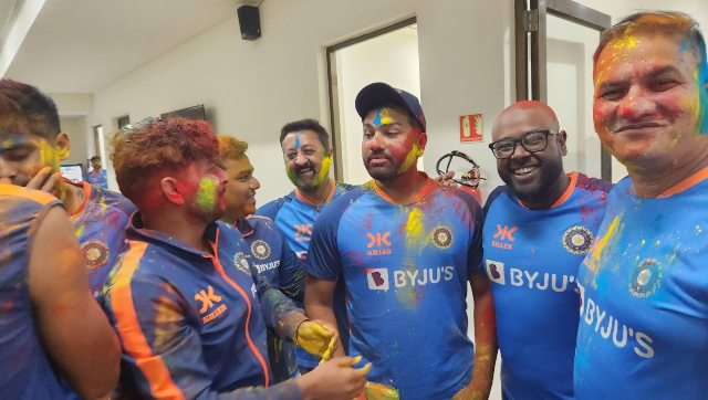 Watch: Team India players play Holi in Ahmedabad