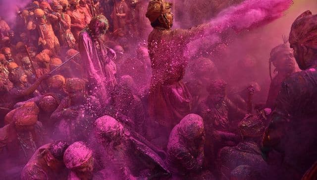 holi india