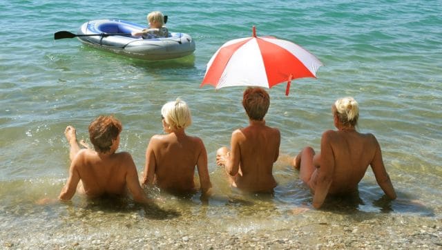 Berlin to allow women go topless at public pools Germanys brush with nudism and free body culture