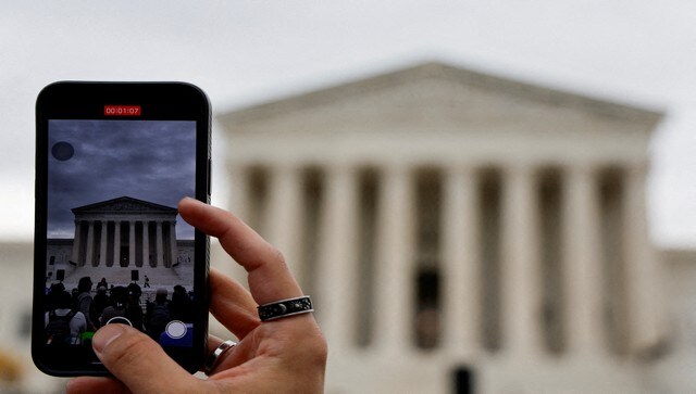 دادگاه عالی ایالات متحده در مورد قانونی بودن مسدود کردن منتقدان در توییتر و فیس بوک توسط مقامات دولتی تصمیم گیری می کند