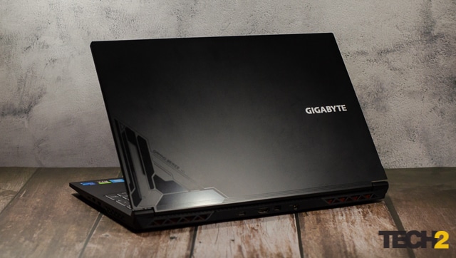 Gigabyte G5 GE Gaming Laptop review (4)