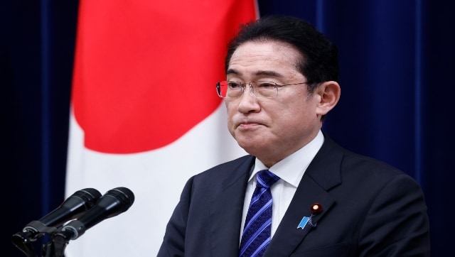 تماشا کنید: نخست وزیر ژاپن پس از انفجار در سخنرانی در واکایاما تخلیه شد، یک نفر بازداشت شد