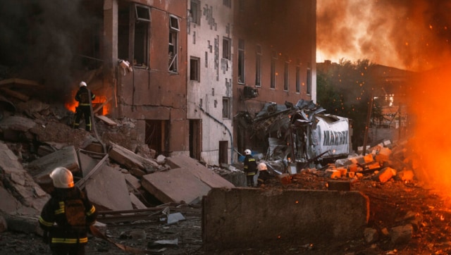 روسیه حمله پهپادی اوکراین را عامل آتش سوزی بزرگ انبار سوخت کریمه می داند