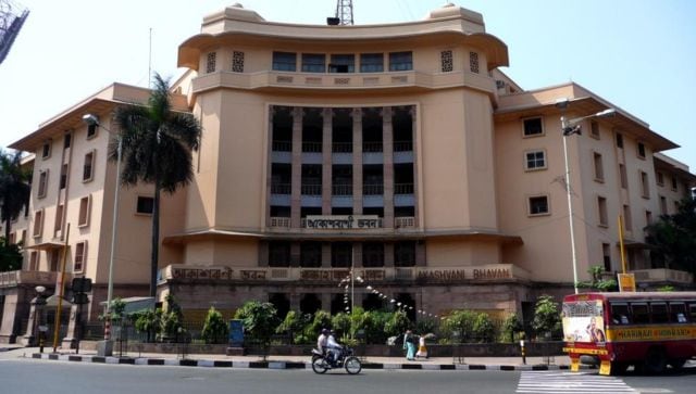 Read more about the article Iconic ‘All India Radio’ tag fades into oblivion as Prasar Bharati replaces it with ‘Akashvani’