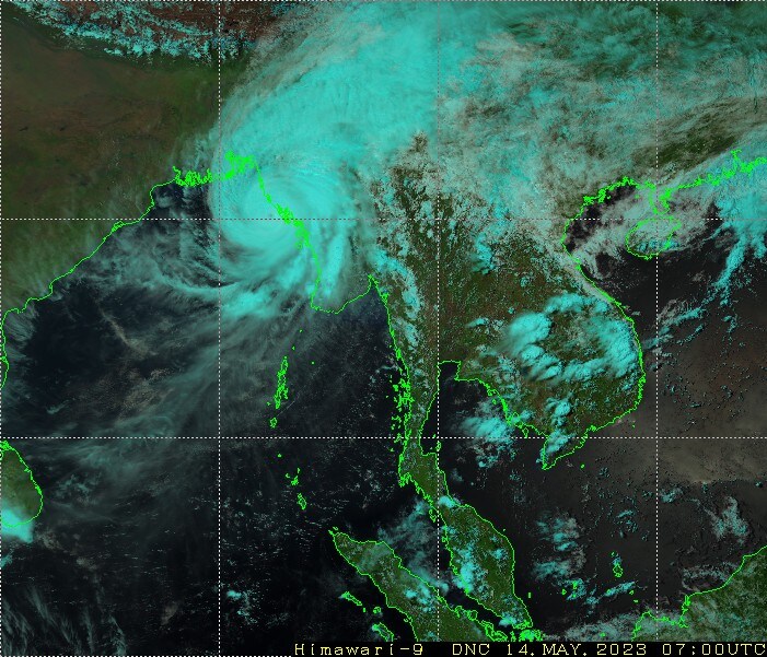 Weather Report: Super Cyclone Mocha landfalls in Myanmar, thunderstorms ...