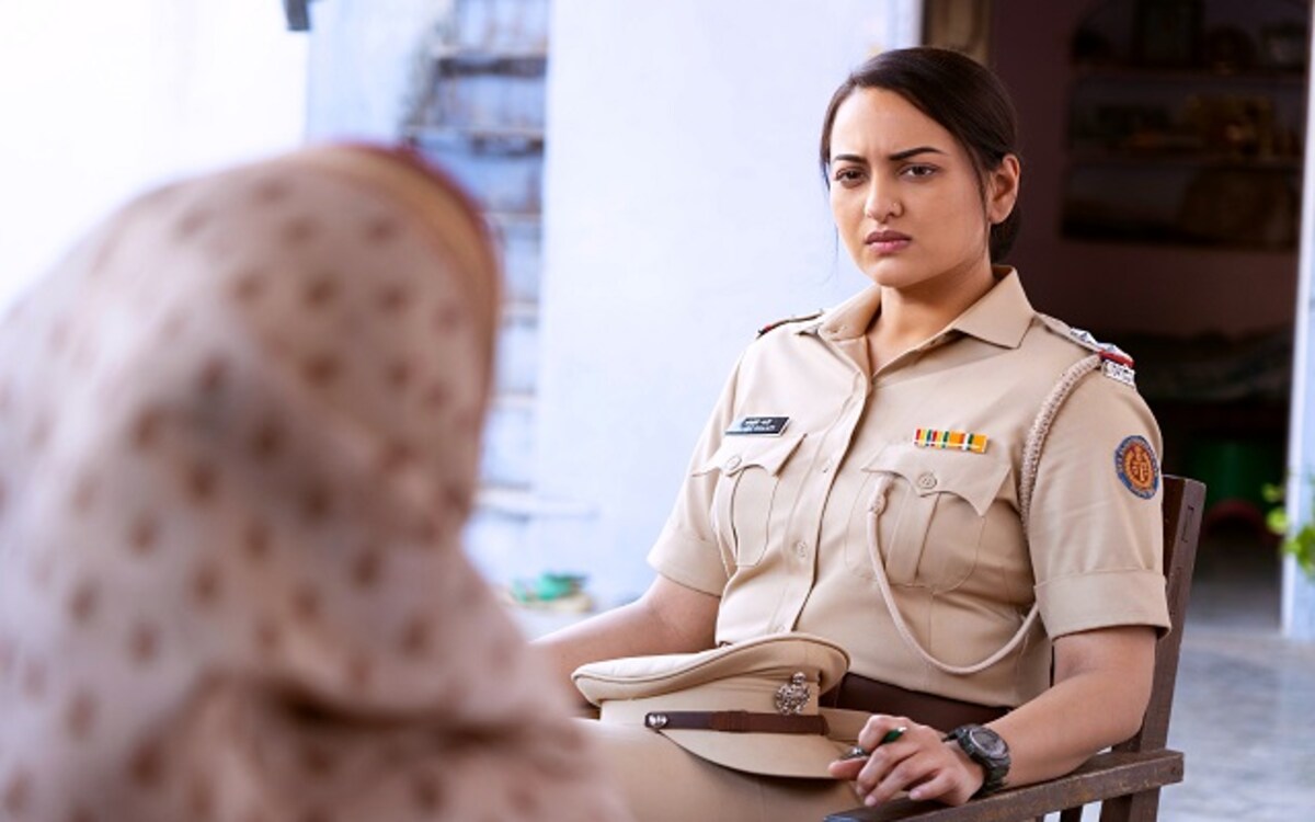 Sonkhi Senna Sex - EXCLUSIVE | Sonakshi Sinha on Dahaad: 'I want to tell stories of women that  are strong and powerful'