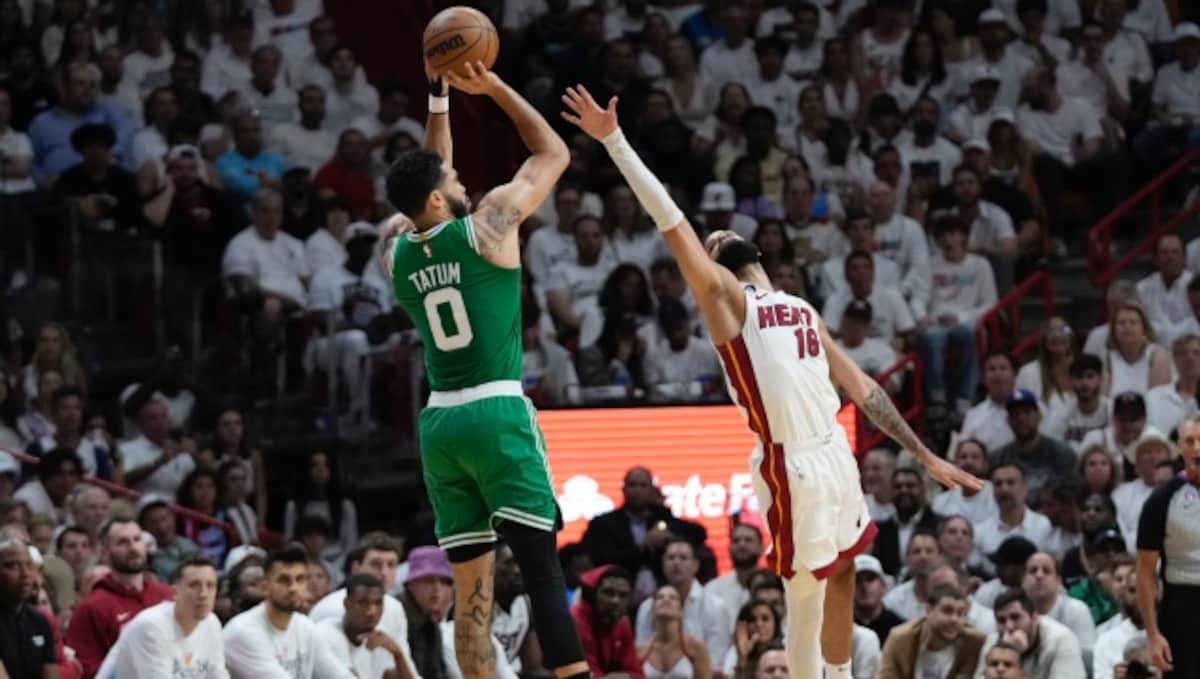 Tatum scores 33, Celtics stave off elimination by topping Heat 116-99 in  Game 4