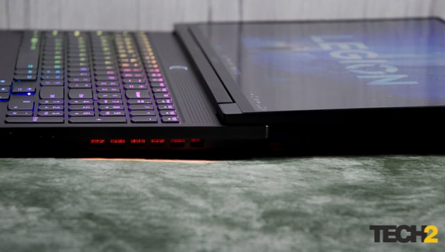 Lenovo Legion 7i Gen 7 Gaming Laptop Review (12)