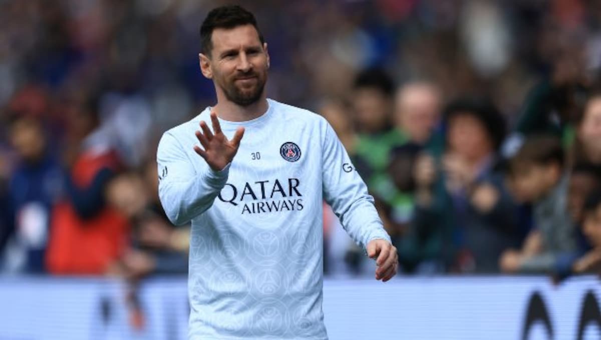 Lionel Messi returns to Paris Saint-Germain training after Argentina's  World Cup victory