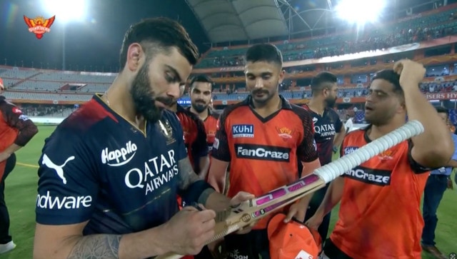 Watch: SRH youngsters line up for Virat Kohli’s autograph after RCB match