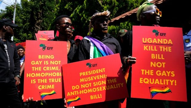 رئیس‌جمهور اوگاندا قوانین شدید ضد همجنس‌گرایان را امضا می‌کند که در برخی موارد مجازات اعدام در آن وجود دارد