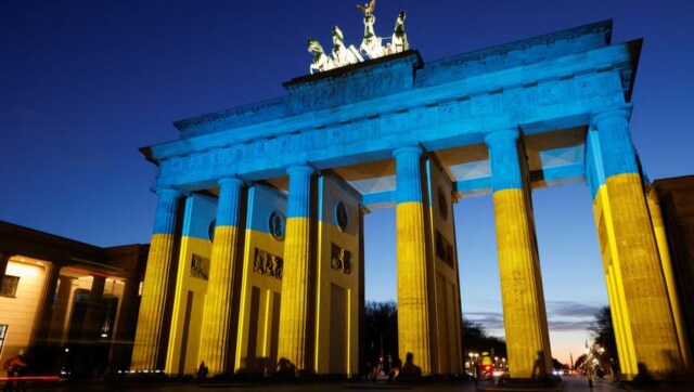 آلمان ممنوعیت برافراشتن پرچم اوکراین در نزدیکی بنای یادبود شوروی را لغو کرد