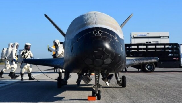 China's 'secretive' spacecraft returns to Earth after 9 months orbital mission China's 'secretive' spacecraft returns to Earth after 9 months orbital mission