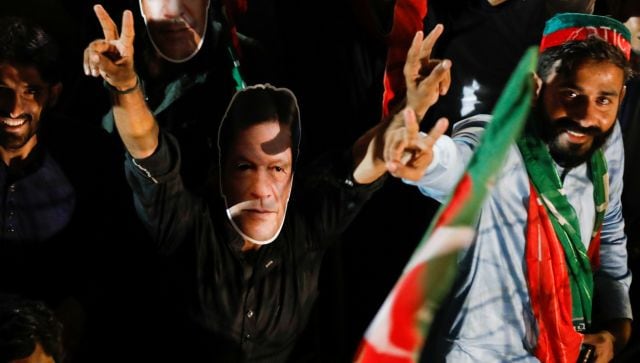 اعتراض پاکستان به چرایی محبوبیت عمران خان در میان توده ها