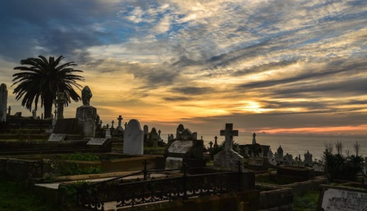 Sydney's "grave" situation: Will Australia's biggest city run out of burial space?