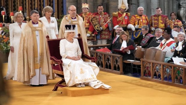 تاج های شاه چارلز و ملکه کامیلا چیست؟