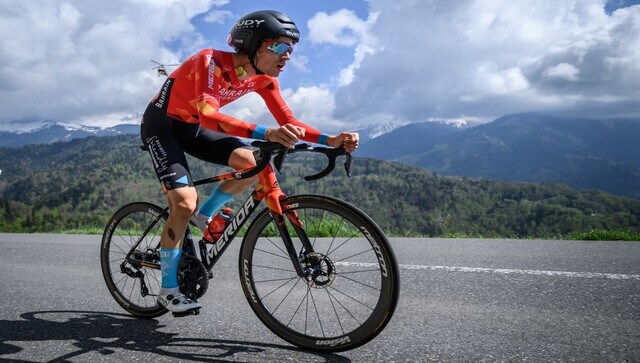 Swiss cyclist Gino Maeder dies after fallling into ravine on Tour de Suisse