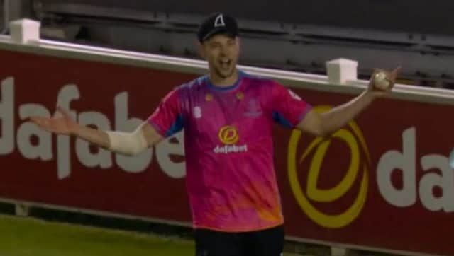 Watch: Brad Currie's sensational catch which is hailed as 'one of the greatest catches ever'