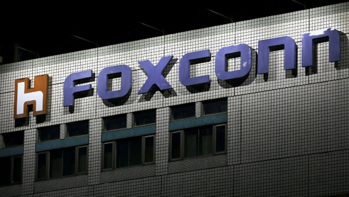 Foxconn's Bengaluru iPhone Factory: A Bite of Apple for Indian Investors? (explained for investors)