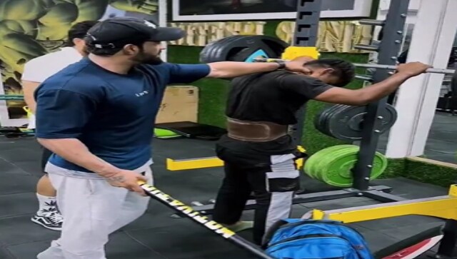 Gurugram man 'bullied' by gym trainer to weightlift 200 kg; video goes viral Gurugram man 'bullied' by gym trainer to weightlift 200 kg; video goes viral