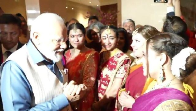 WATCH: Egyptian woman sings Hindi song to welcome PM Modi in Cairo