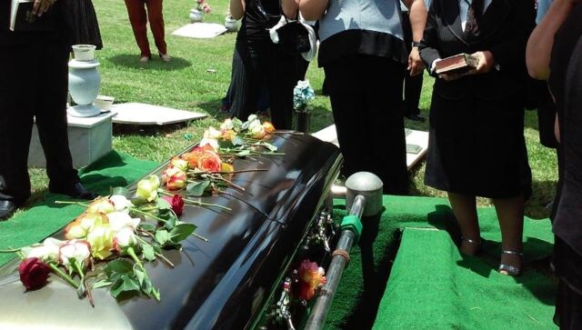 Man fakes his death, shows up at funeral to 'teach family a lesson'