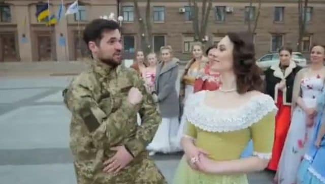 چرخش سربازان اوکراینی به آهنگ برنده اسکار RRR به نام «Naatu Naatu» در فضای مجازی منتشر شد.