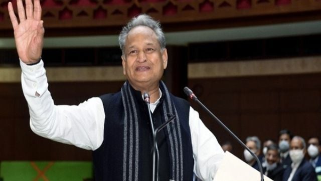 दिल्ली की अदालत ने मानहानि मामले में राजस्थान के सीएम अशोक गहलोत को समन जारी किया