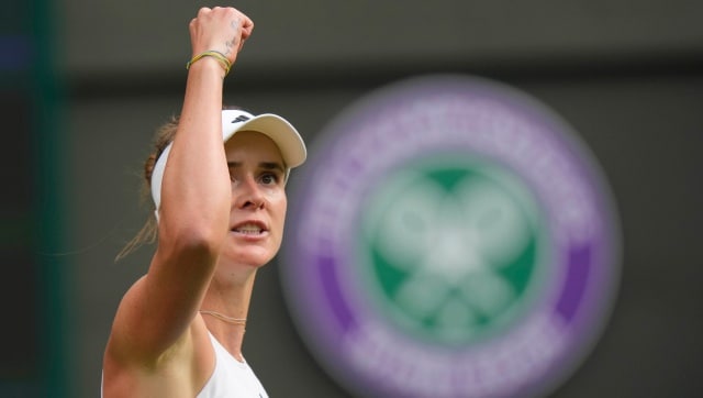 Wimbledon 2023 Iga Swiatek Elina Svitolina win epics as curfew halts Novak Djokovic