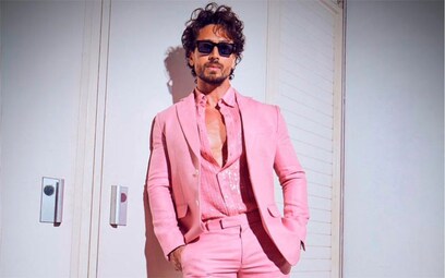 ranveer singh pink suit