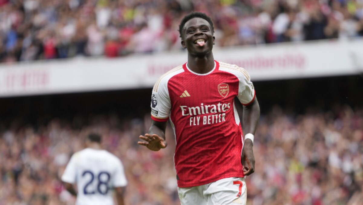 Arsenal 4-1 Crystal Palace: Bukayo Saka scores two as Gunners open