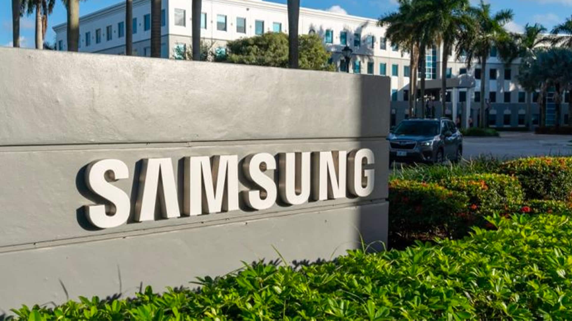 Changing Tides: Samsung Electronics plans to start making laptops in India  from next month