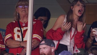 Taylor Swift Turns Out To See Travis Kelce, Chiefs Play Bears