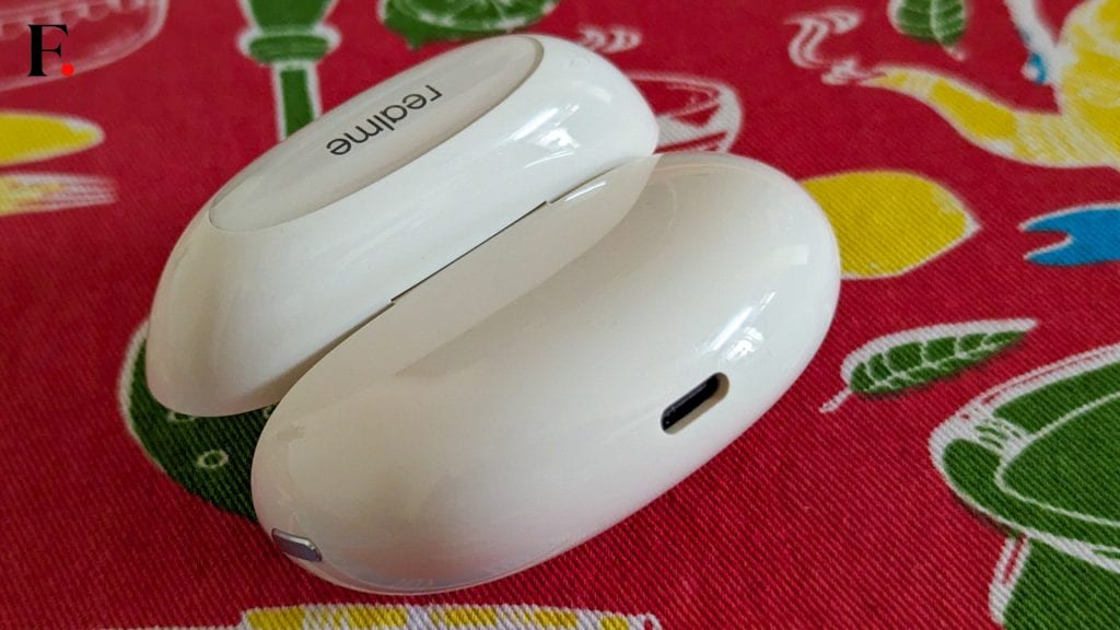 Realme Buds Air 5 Pro Review: Arguably the best TWS earbuds under Rs 5,000  in India – Firstpost