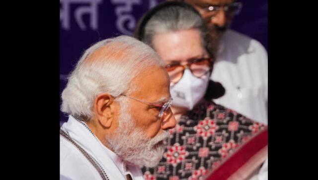 sonia gandhi pm modi