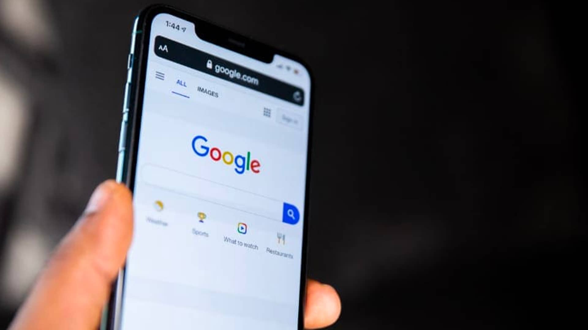Apple briefly considered switching over to DuckDuckGo from Google, rejected switch as it was a ‘bad idea’