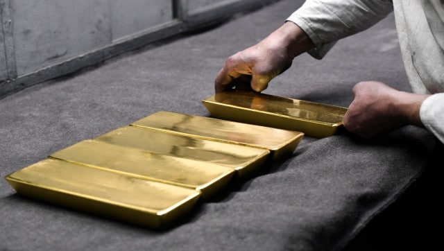 Gold set for best year in three on hopes for Fed rate cuts