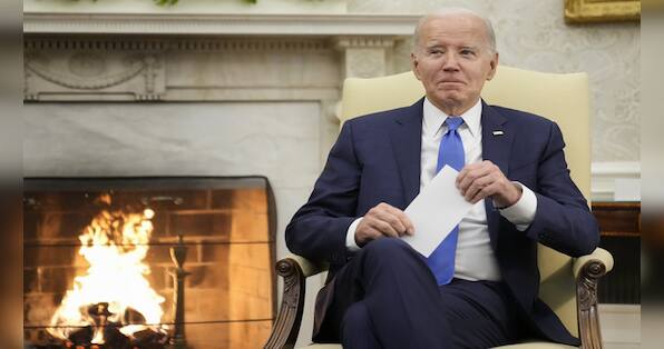 American's politicians are old and unwilling to step aside. Here's why it's likely to stay that way