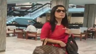 Ahmedabad Mirror on X: TMC MLA Mahua Moitra assaults woman cop at Silchar  airport. WATCH on:   / X