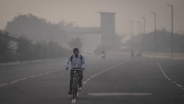 Delhi AQI improves slightly, pollution drops from 'severe' to 'very poor' category