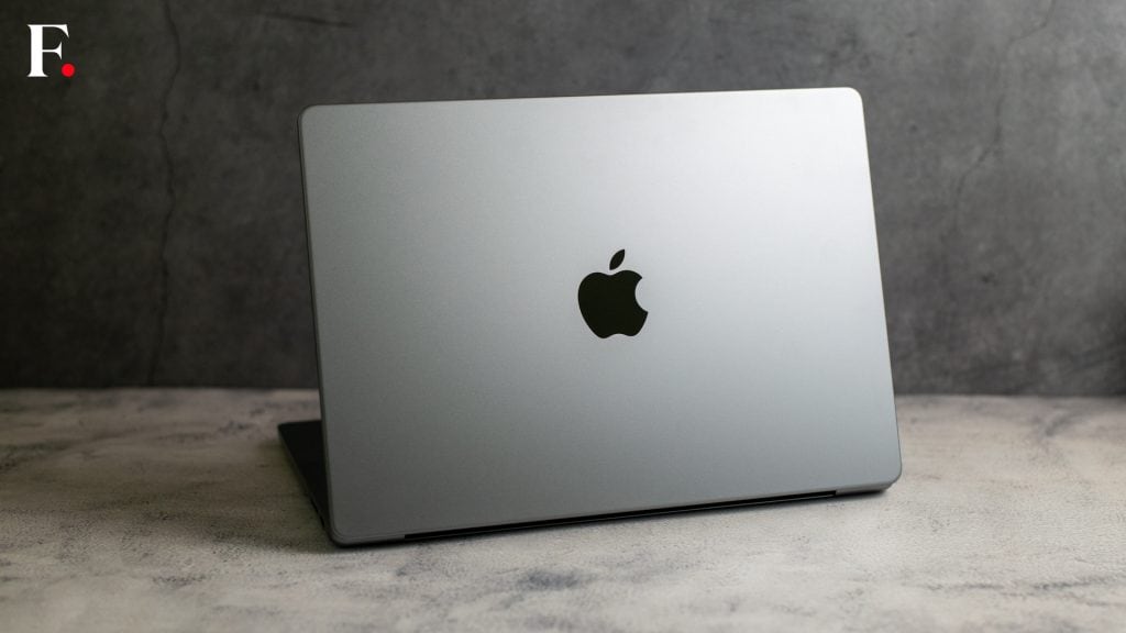 Apple MacBook Pro 14 (Late 2023) Review: A Good Choice at the Higher Price  - CNET