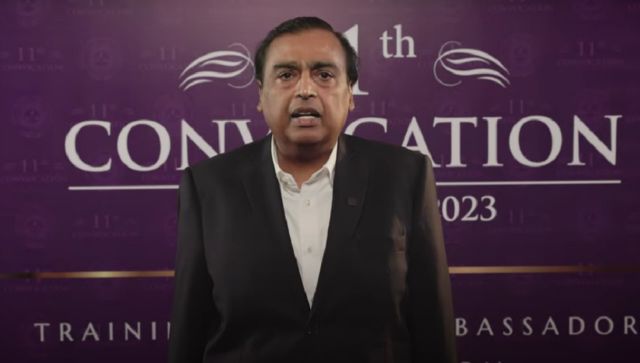 Mukesh Ambani at PDEU Convocation