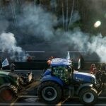 French farmers to continue protests despite govt's offer of concessions