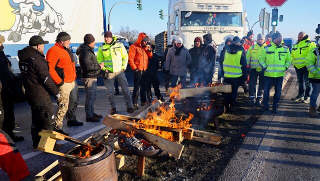 Russia: Blast hits railway line in Urals region Russia: Blast hits railway line in Urals region