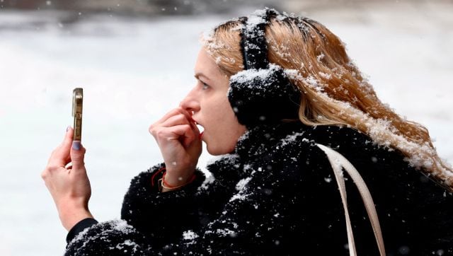 Reese Witherspoon think its okay to eat snow What does science say