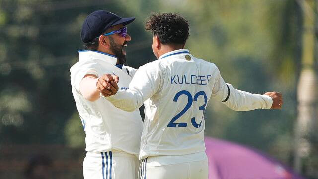 ENG 299/7; Stokes and Foakes depart in successive deliveries after lunch