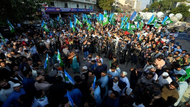 Pakistan elections: PPP, PML-N actively exploring routes to form coalition government