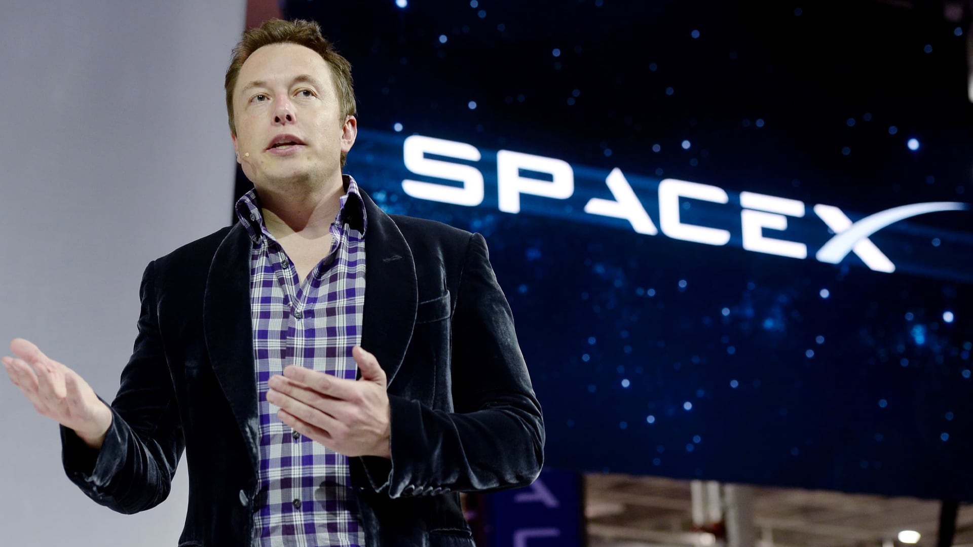 ایلان ماسک می گوید که SpaceX شرکت خود را از دلاور به تگزاس منتقل کرده است