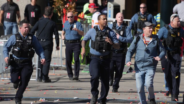 US: Super Bowl parade shooting leaves one dead and 21 injured, mostly children US: Super Bowl parade shooting leaves one dead and 21 injured, mostly children